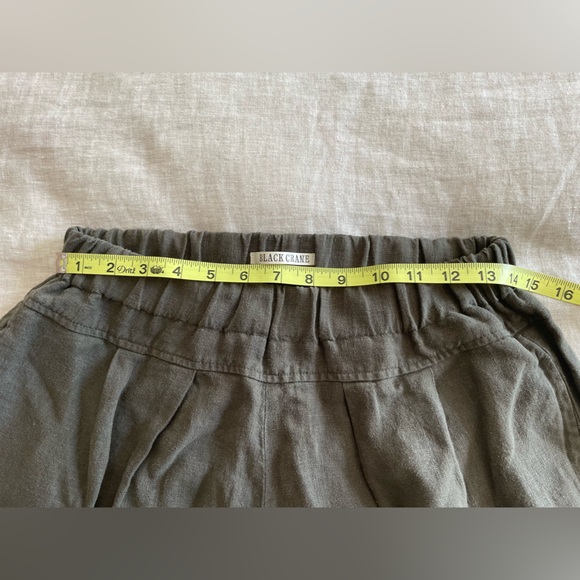 Black Crane tapered drop crotch linen pants - Picture 5 of 13